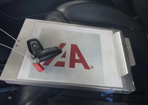 2020 Ford Explorer Platinum z USA, uszkodzony, nr VIN 1FM5K8HC6LGC86909